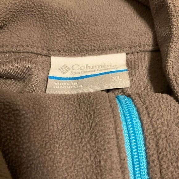 Columbia Fleece Women’s Two Tone Quarter Zip Pullover, XL. Grey - Picture 9 of 11